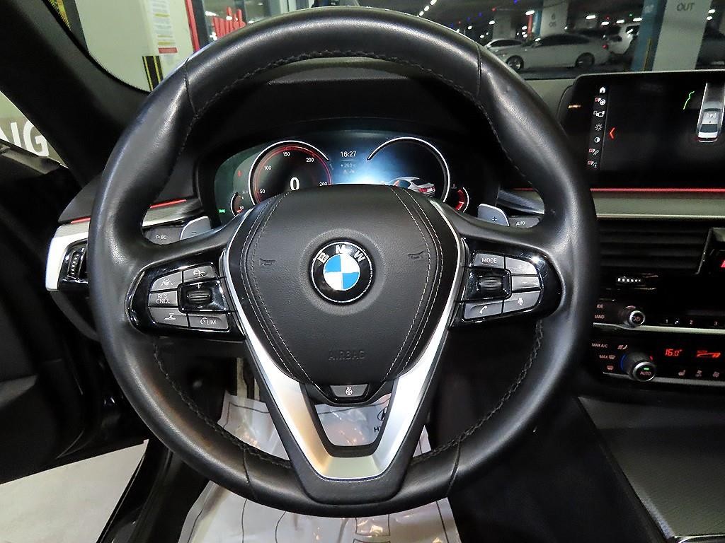 BMW 5시리즈 5시리즈 (G30) 530i M 스포츠 이미지 8