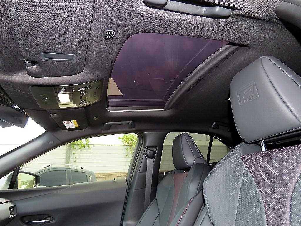 렉서스 UX UX 300h 2.0 F 스포츠 이미지 16