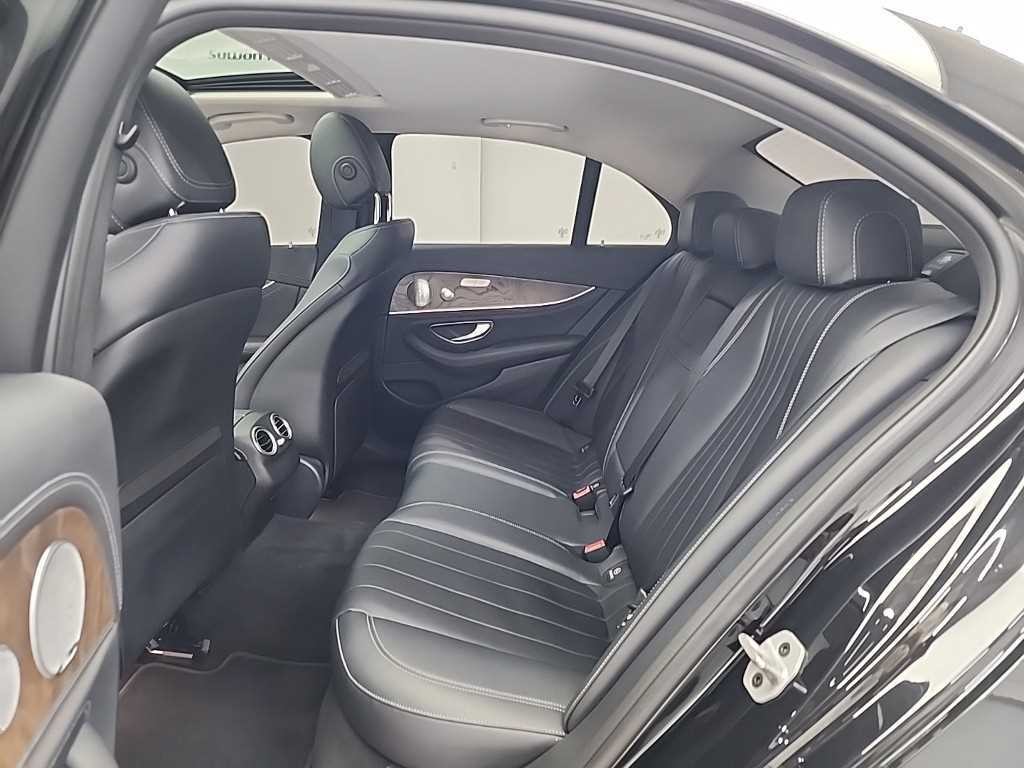 벤츠 E 클래스 E-클래스 W213 E300 4MATIC 익스클루시브 이미지 12