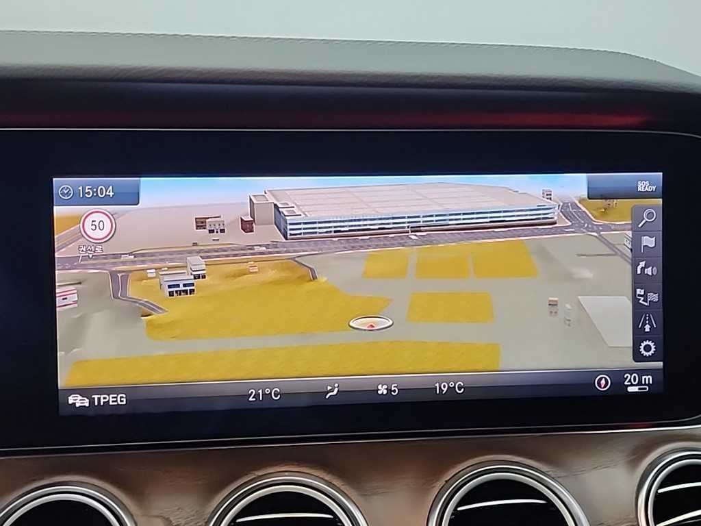 벤츠 E 클래스 E-클래스 W213 E300 4MATIC 익스클루시브 이미지 16