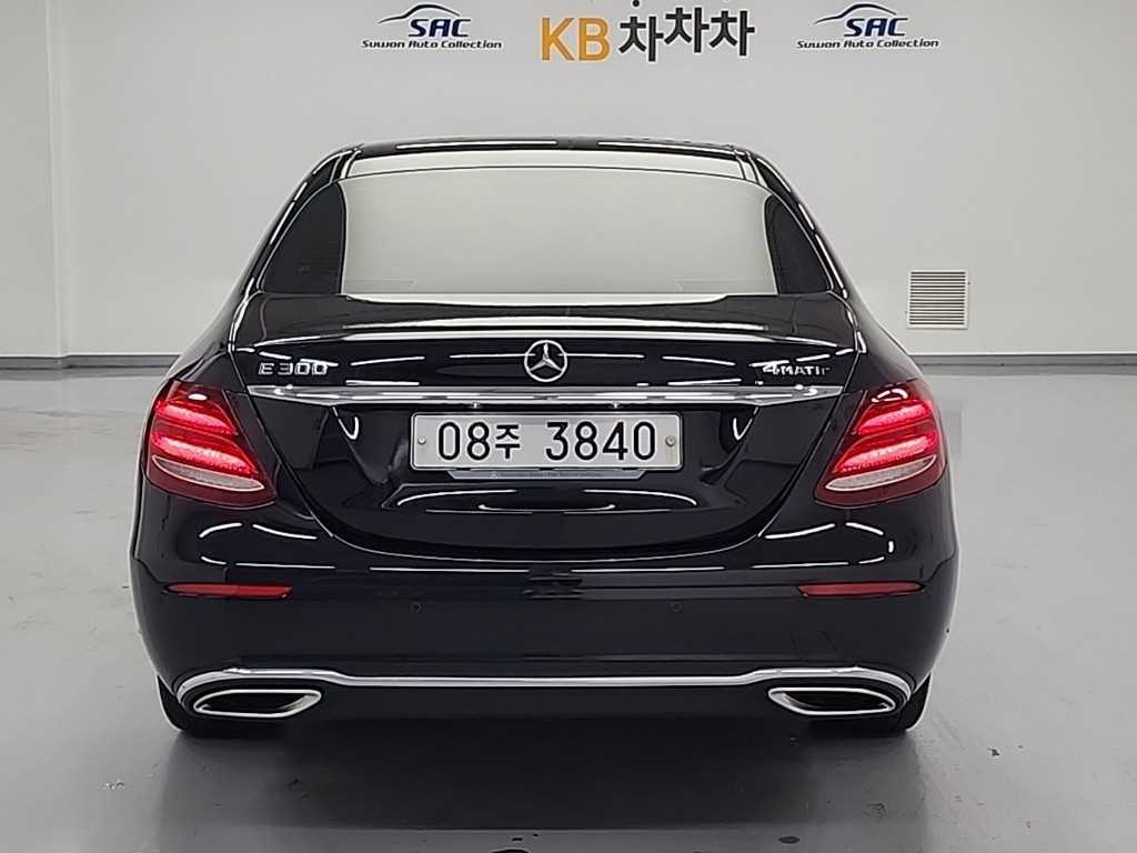 벤츠 E 클래스 E-클래스 W213 E300 4MATIC 익스클루시브 이미지 3