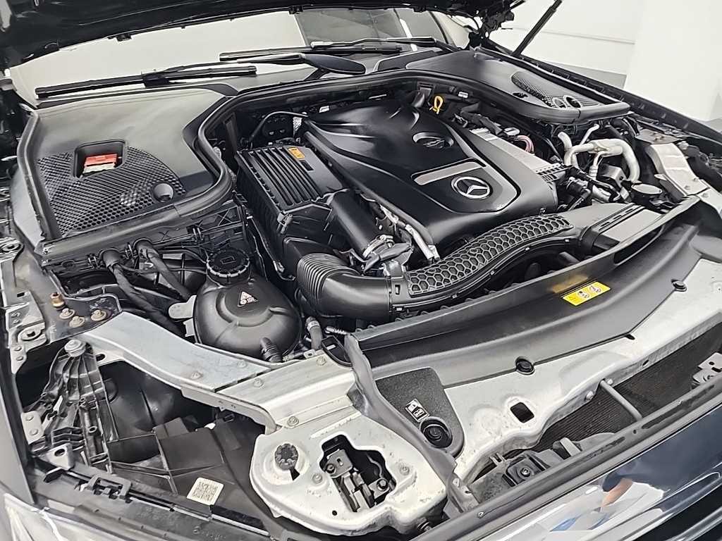 벤츠 E 클래스 E-클래스 W213 E300 4MATIC 익스클루시브 이미지 5