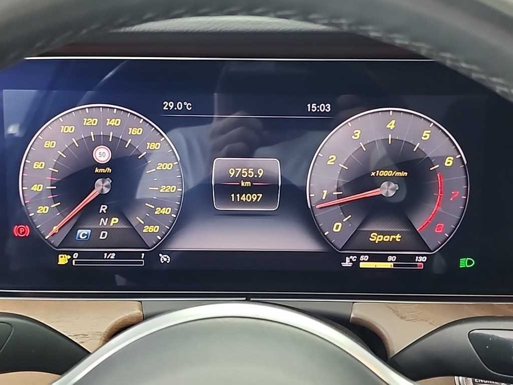 벤츠 E 클래스 E-클래스 W213 E300 4MATIC 익스클루시브 이미지 6