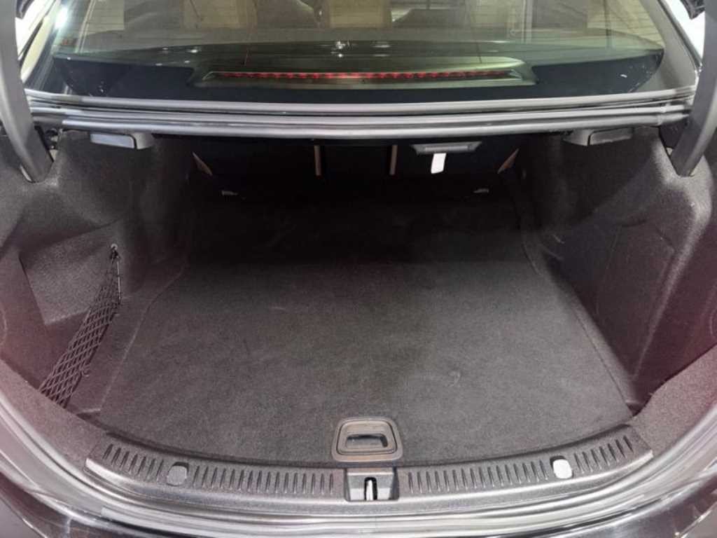 벤츠 E 클래스 E-클래스 W213 E300 4MATIC 아방가르드 이미지 18