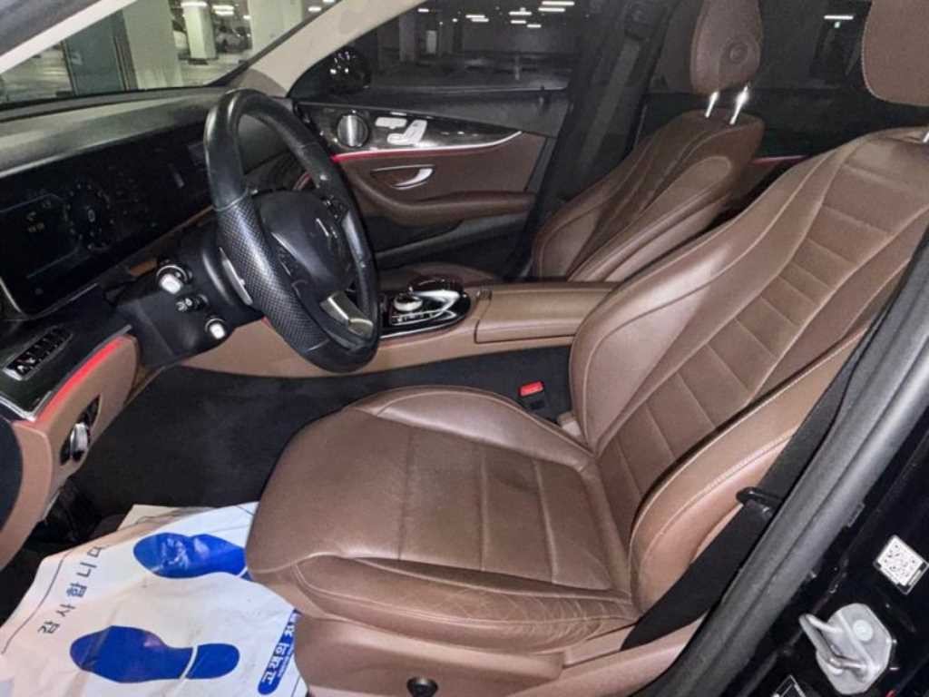 벤츠 E 클래스 E-클래스 W213 E300 4MATIC 아방가르드 이미지 6