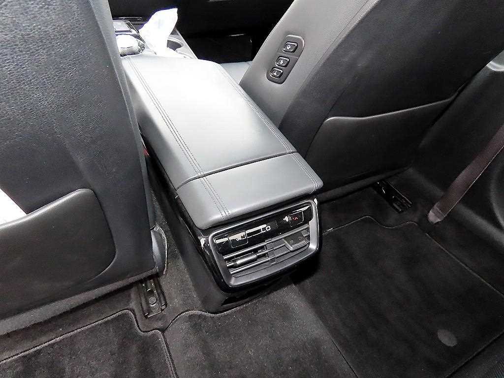 기아 K8 2.5 2WD 노블레스 이미지 17