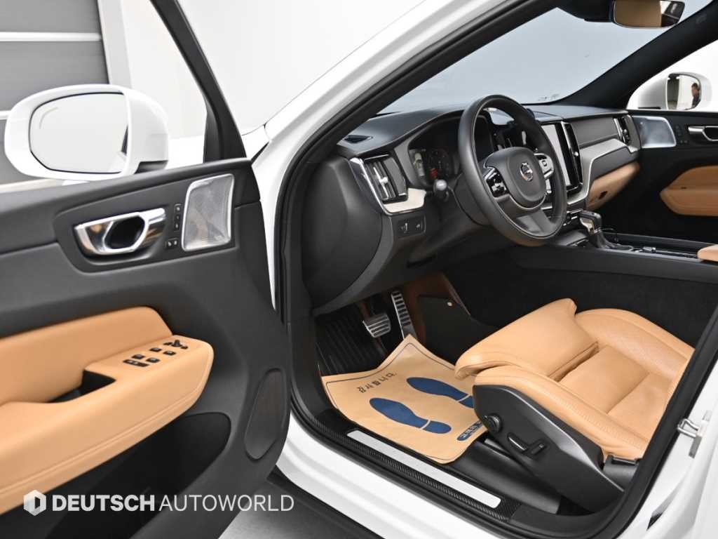 볼보 XC60 XC60(2세대) D5 AWD 인스크립션 이미지 11