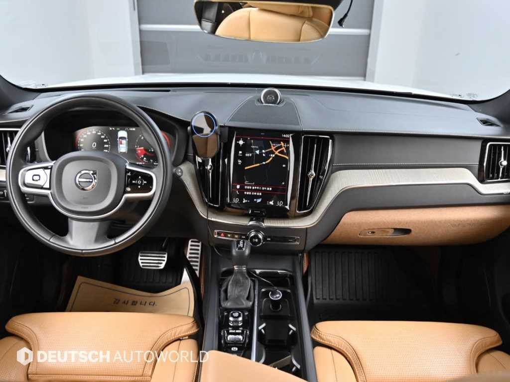 볼보 XC60 XC60(2세대) D5 AWD 인스크립션 이미지 7