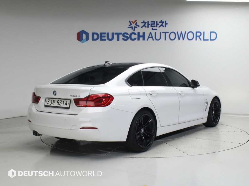 BMW 4시리즈 4시리즈 (F32) 420d 그란쿠페 럭셔리 이미지 2