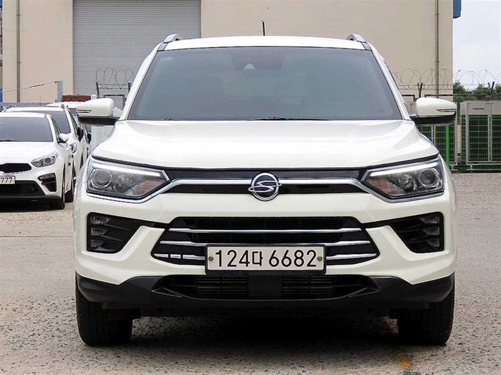 KG모빌리티(쌍용) 코란도 뷰티풀코란도 2WD 가솔린 1.5 C5 플러스 이미지 1