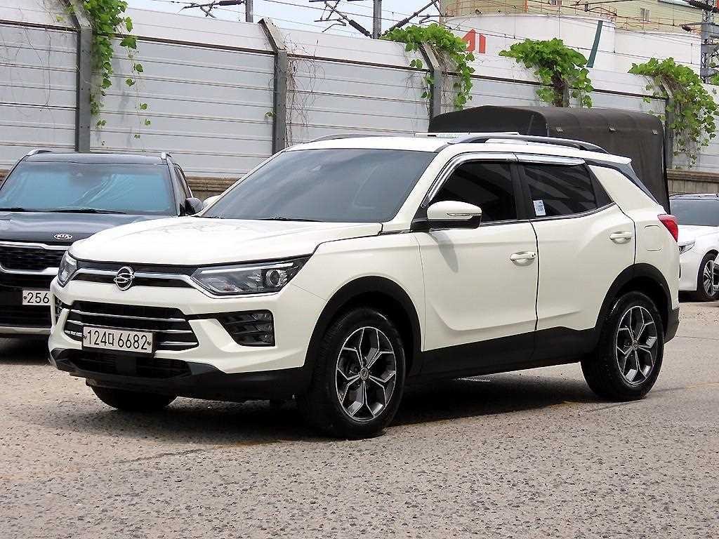 KG모빌리티(쌍용) 코란도 뷰티풀코란도 2WD 가솔린 1.5 C5 플러스 이미지 2