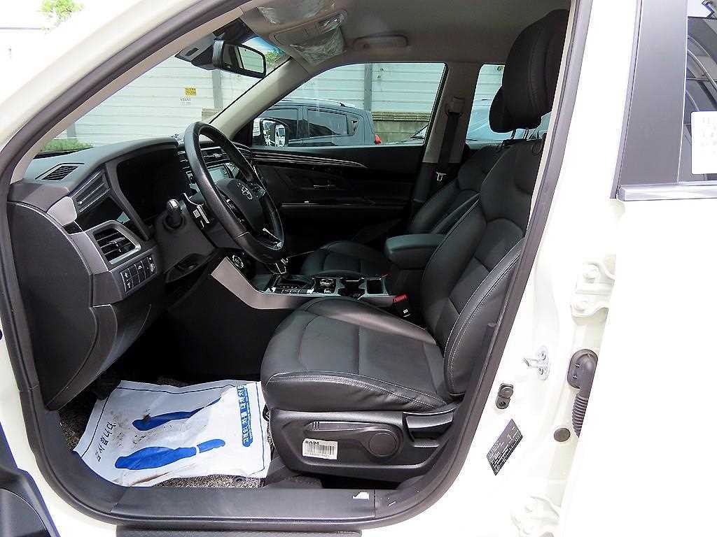 KG모빌리티(쌍용) 코란도 뷰티풀코란도 2WD 가솔린 1.5 C5 플러스 이미지 5
