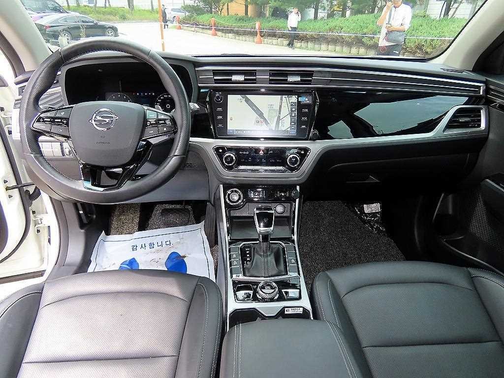 KG모빌리티(쌍용) 코란도 뷰티풀코란도 2WD 가솔린 1.5 C5 플러스 이미지 7