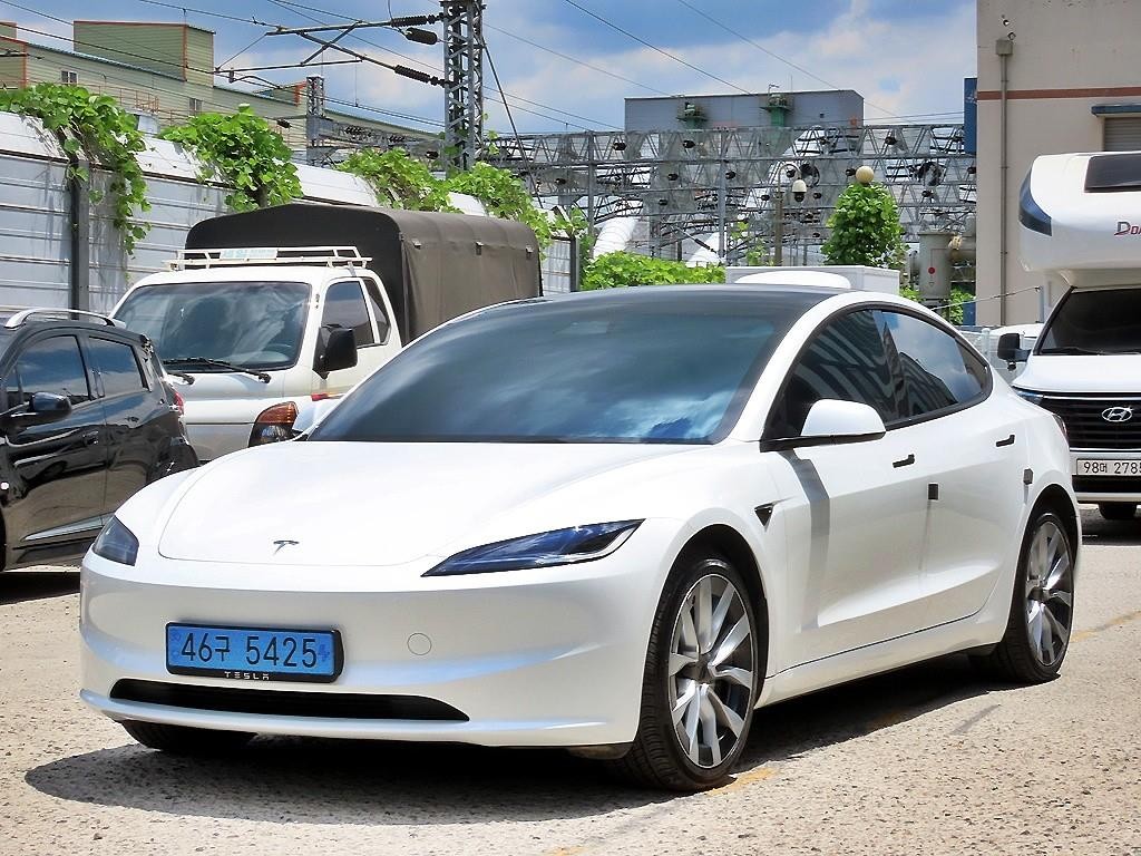 테슬라 모델 3 롱 레인지 이미지 2