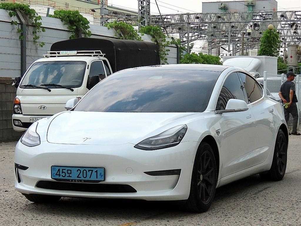 테슬라 모델 3 롱 레인지 이미지 2