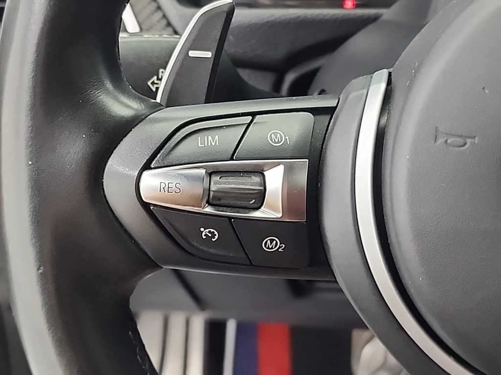 BMW 4시리즈 M4 (F82) 컨버터블 퍼포먼스 사일렌서 에디션 이미지 17