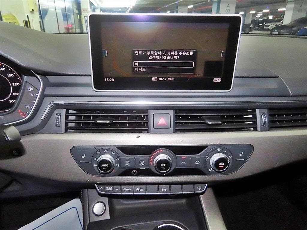아우디 A4 A4 (B9) 45 TFSI 콰트로 프리미엄 이미지 11