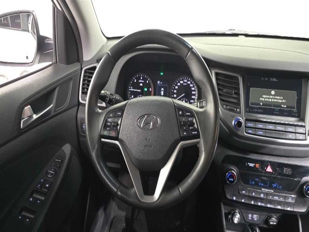 현대 투싼 올뉴투싼 디젤 1.7 2WD 프리미엄 이미지 13