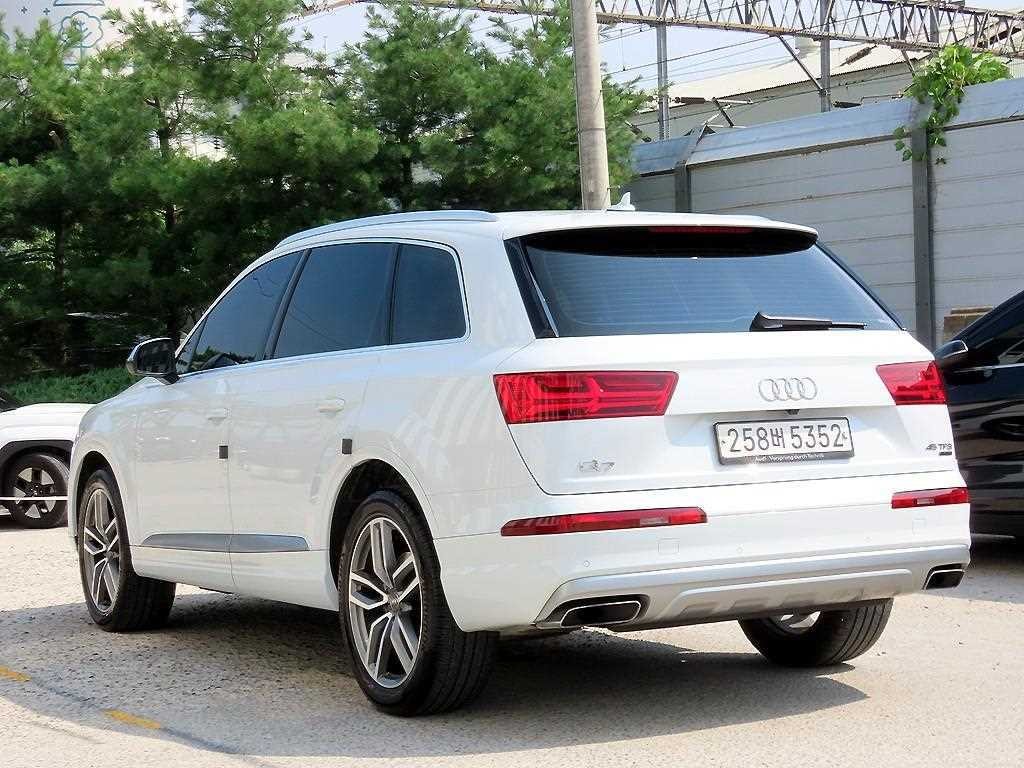 아우디 Q7 Q7 (4M) 45 TFSI 콰트로 이미지 3