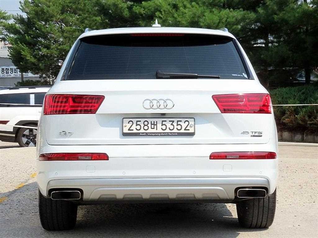 아우디 Q7 Q7 (4M) 45 TFSI 콰트로 이미지 4