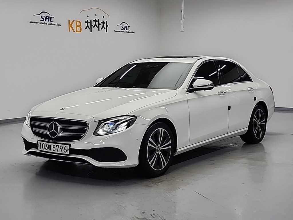벤츠 E 클래스 E-클래스 W213 E300 아방가르드 이미지 1
