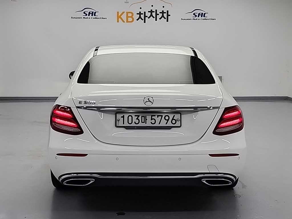 벤츠 E 클래스 E-클래스 W213 E300 아방가르드 이미지 3
