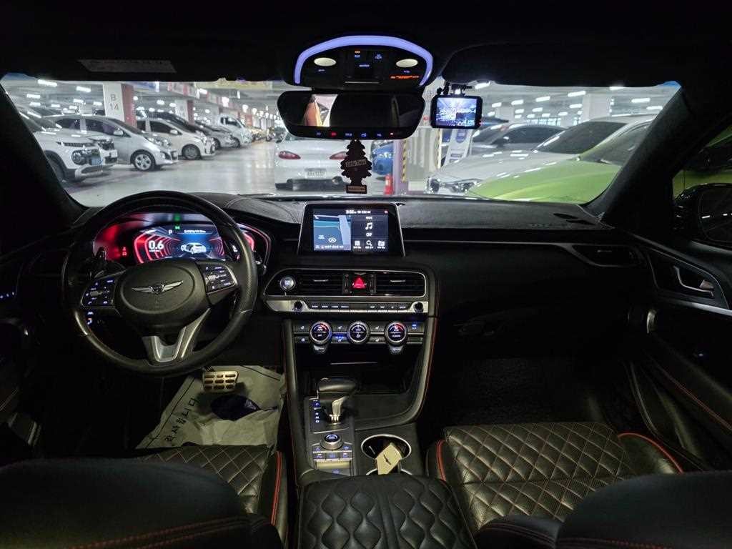 제네시스 G70 3.3T 스포츠 AWD 프레스티지 이미지 9