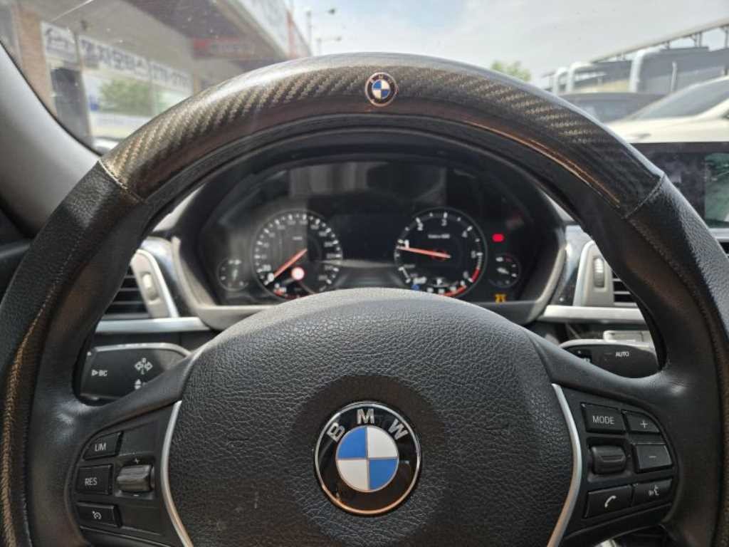 BMW 그란투리스모 3시리즈 GT (F34) GT 320D 프리미엄 이미지 8