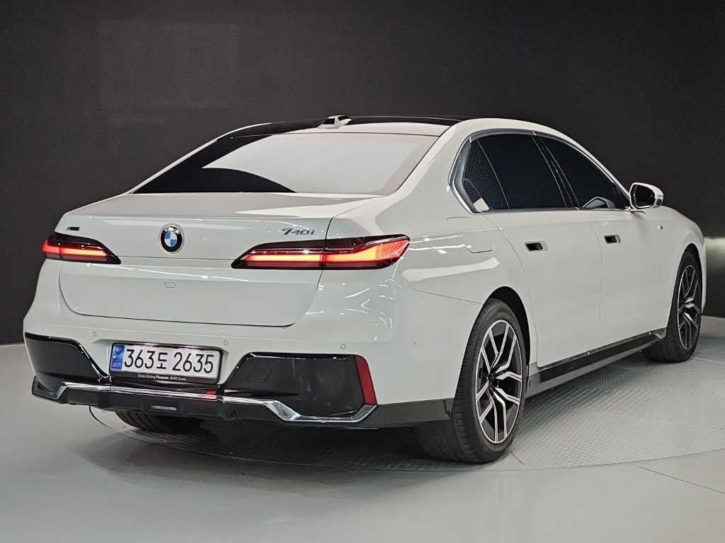 BMW 7시리즈 7시리즈 (G70) 740i xDrive M 스포츠 이미지 4
