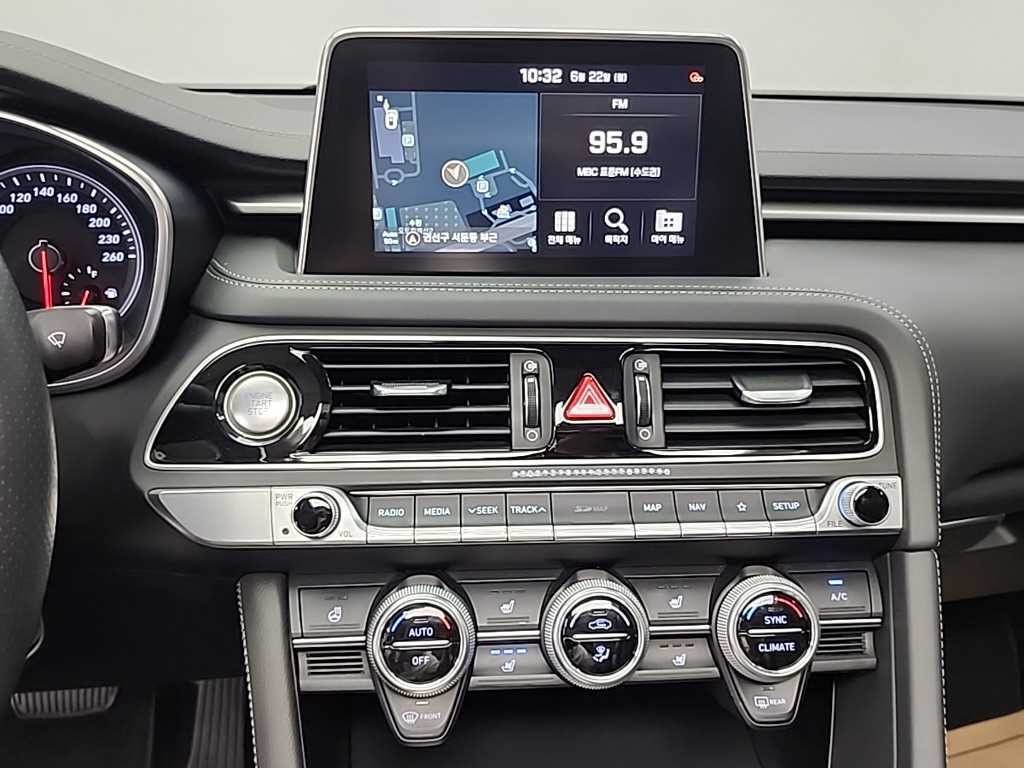제네시스 G70 2.0T 어드밴스드 이미지 10