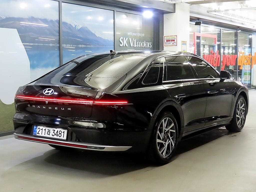 현대 그랜저 그랜저 (GN7) 가솔린 2.5 2WD 익스클루시브 이미지 4