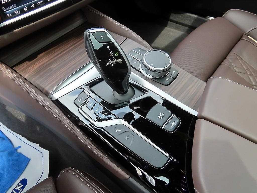 BMW 5시리즈 5시리즈 (G30) 530i xDrive M 스포츠 플러스 이미지 11