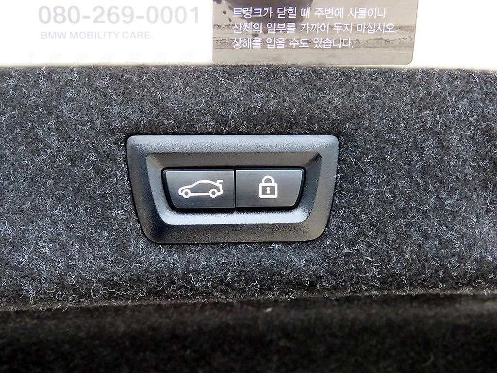 BMW 5시리즈 5시리즈 (G30) 530i xDrive M 스포츠 플러스 이미지 17