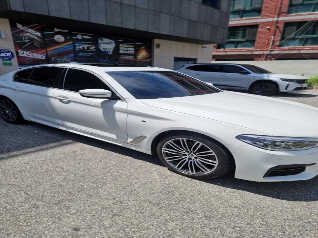 BMW 5시리즈 5시리즈 (G30) 530i xDrive M 스포츠 플러스 이미지 7