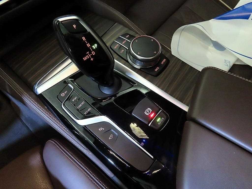 BMW 5시리즈 5시리즈 (G30) 530i xDrive M 스포츠 플러스 이미지 12