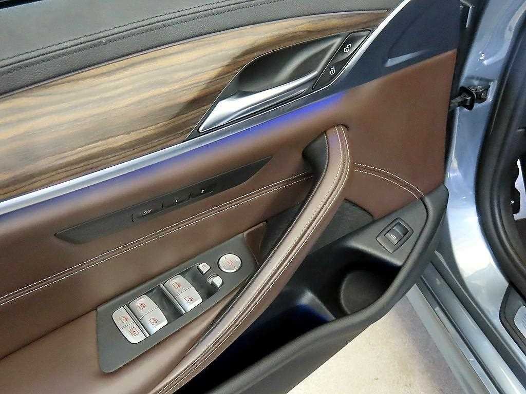 BMW 5시리즈 5시리즈 (G30) 530i xDrive M 스포츠 플러스 이미지 13