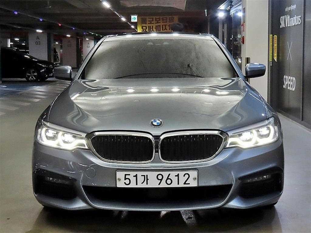 BMW 5시리즈 5시리즈 (G30) 530i xDrive M 스포츠 플러스 이미지 3