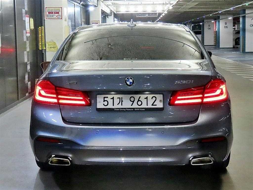 BMW 5시리즈 5시리즈 (G30) 530i xDrive M 스포츠 플러스 이미지 6