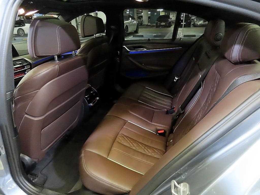BMW 5시리즈 5시리즈 (G30) 530i xDrive M 스포츠 플러스 이미지 7