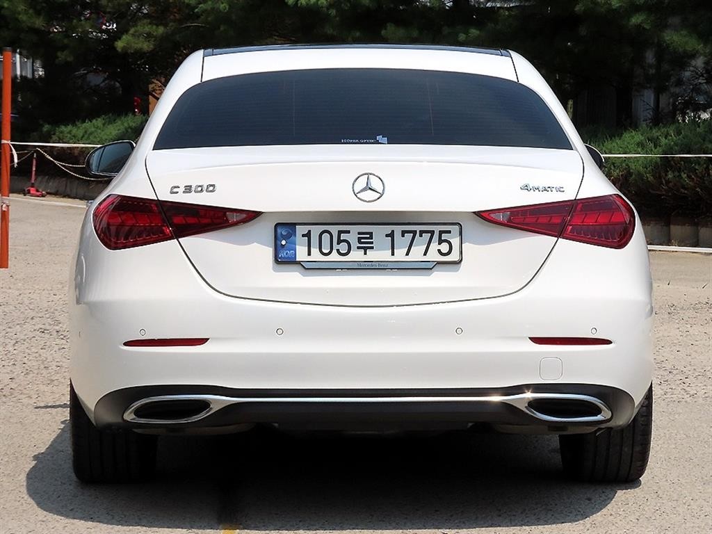 벤츠 C 클래스 C클래스 W206 C300 4MATIC 아방가르드 이미지 4