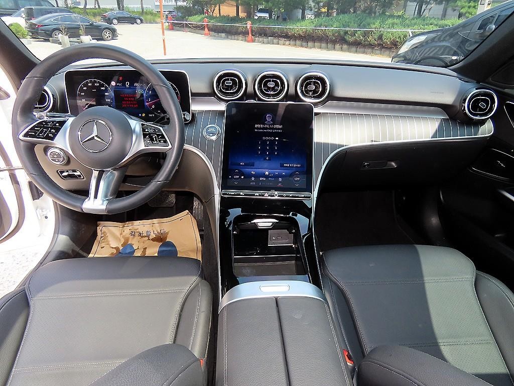 벤츠 C 클래스 C클래스 W206 C300 4MATIC 아방가르드 이미지 7