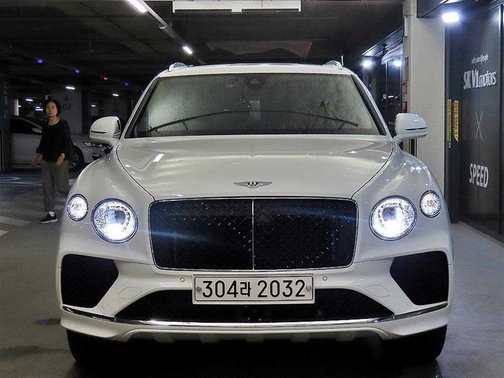 벤틀리 벤테이가 4.0 V8 이미지 2