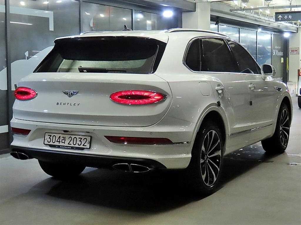 벤틀리 벤테이가 4.0 V8 이미지 4