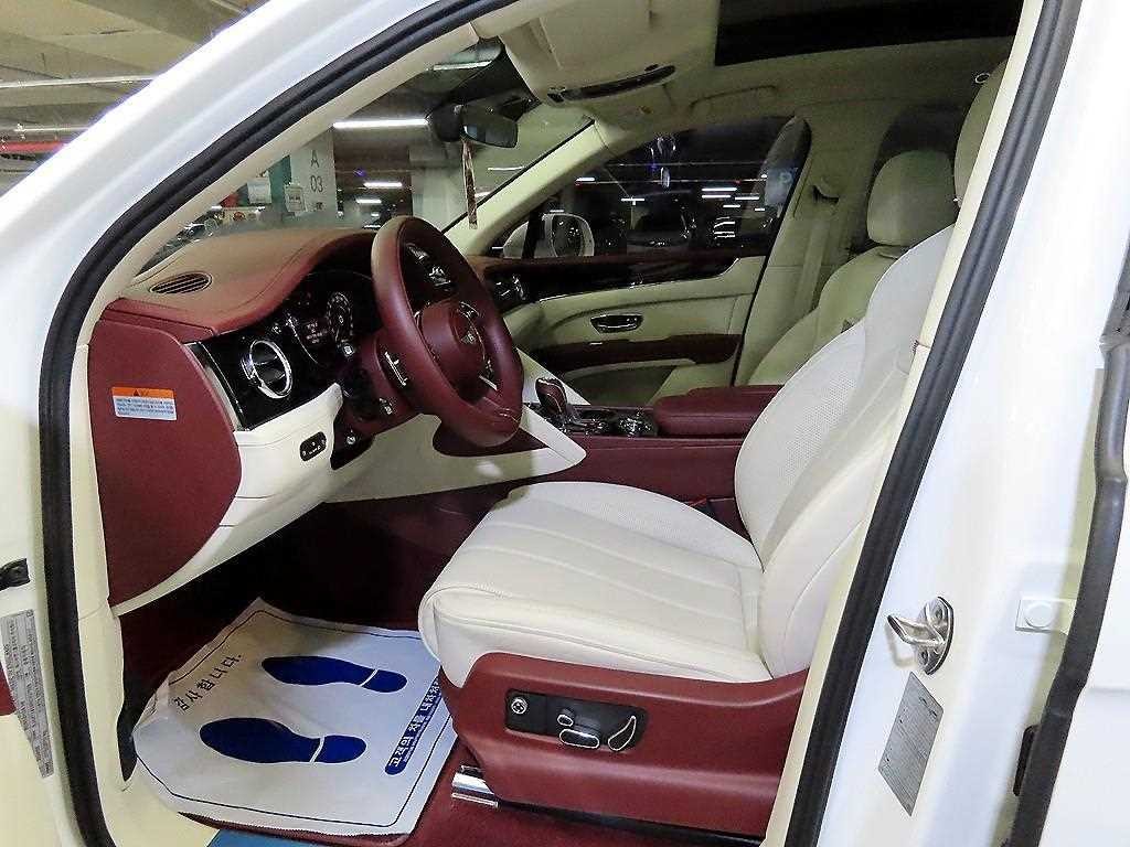 벤틀리 벤테이가 4.0 V8 이미지 6