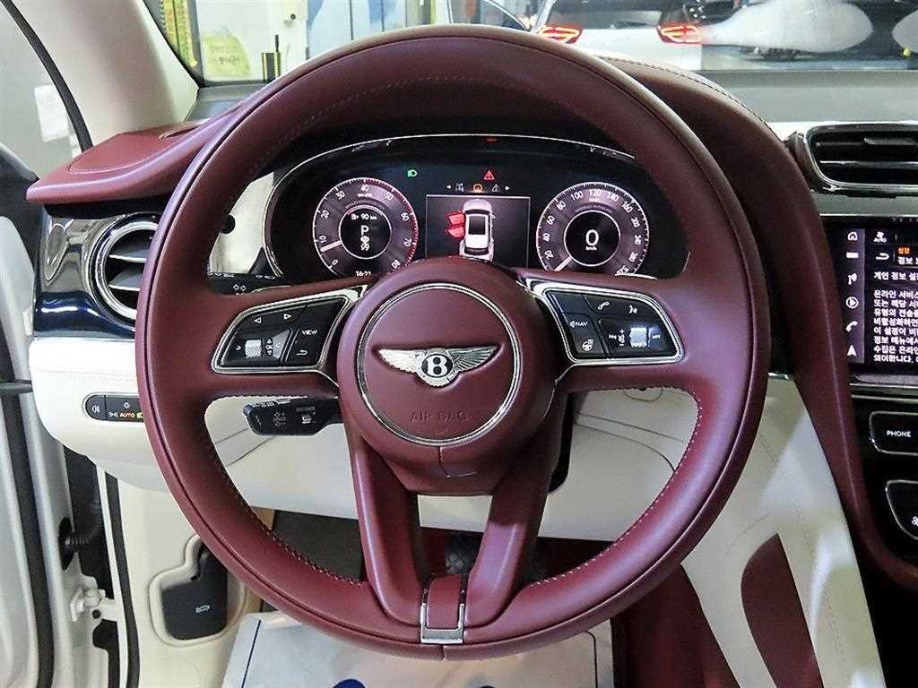 벤틀리 벤테이가 4.0 V8 이미지 8