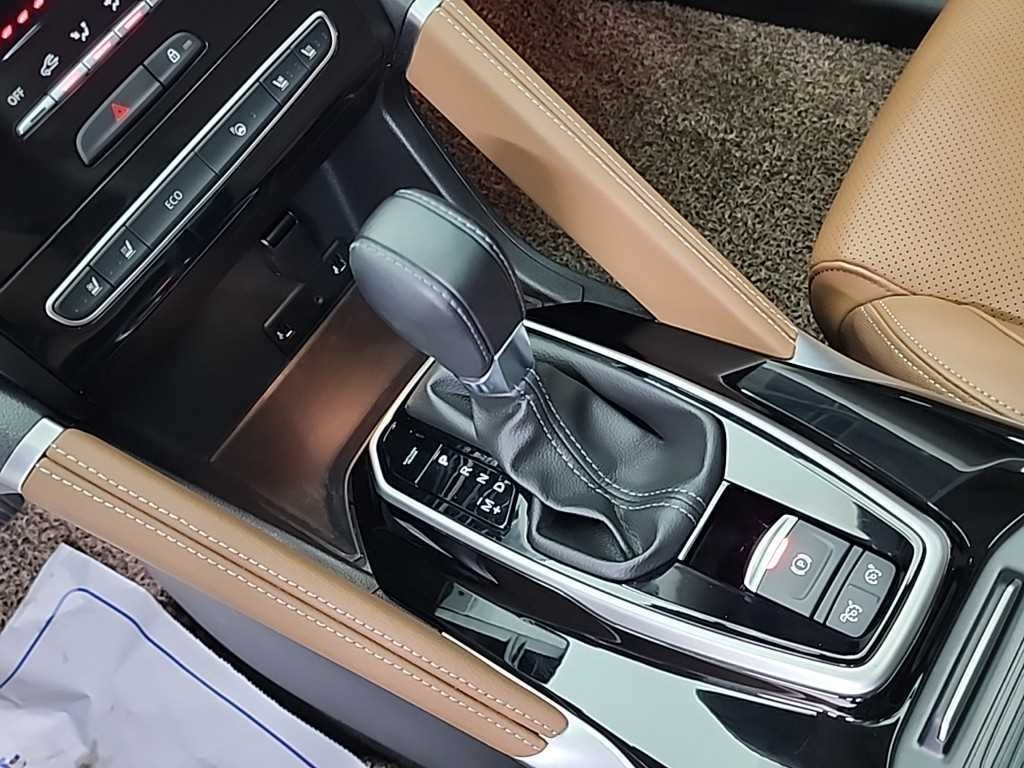 르노코리아(삼성) QM6 더뉴QM6 가솔린 2.0 GDe 프리미에르 2WD 이미지 8
