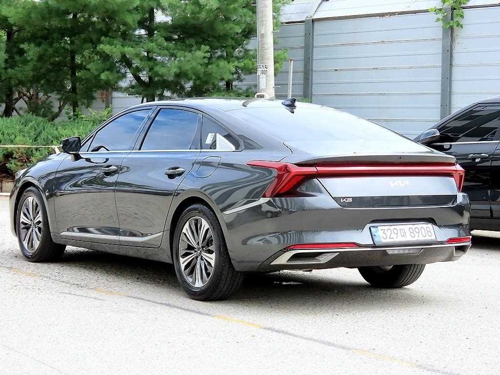 기아 K8 2.5 2WD 시그니처 이미지 3