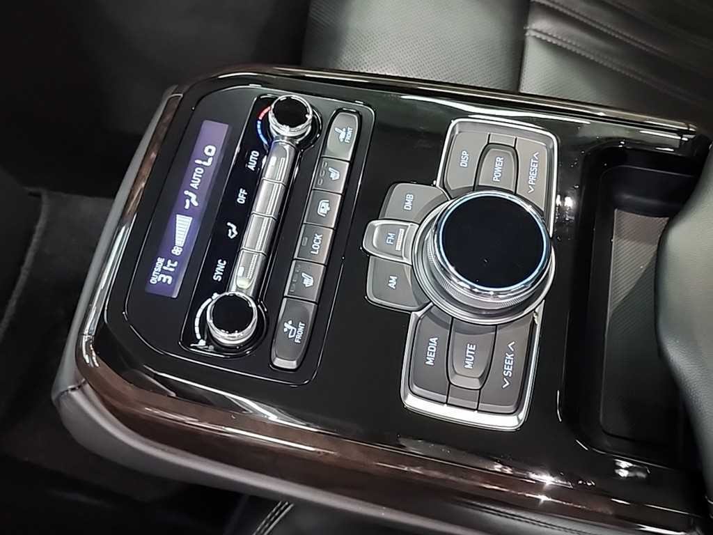 제네시스 EQ900 3.8 GDI AWD 프리미엄 럭셔리 이미지 14