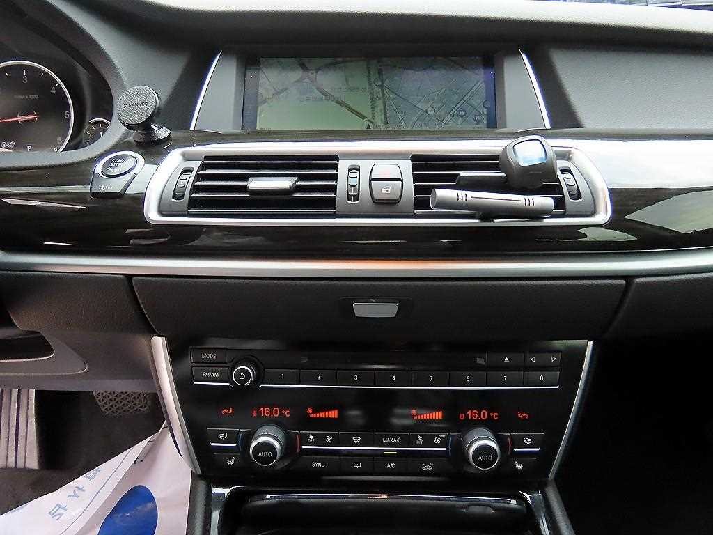 BMW 그란투리스모 5시리즈 GT (F07) GT 30d xDRIVE 이미지 14