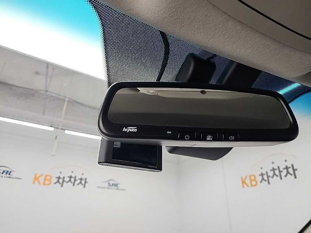 KG모빌리티(쌍용) 티볼리 더 뉴 티볼리 2WD 가솔린 1.6 V3 이미지 16